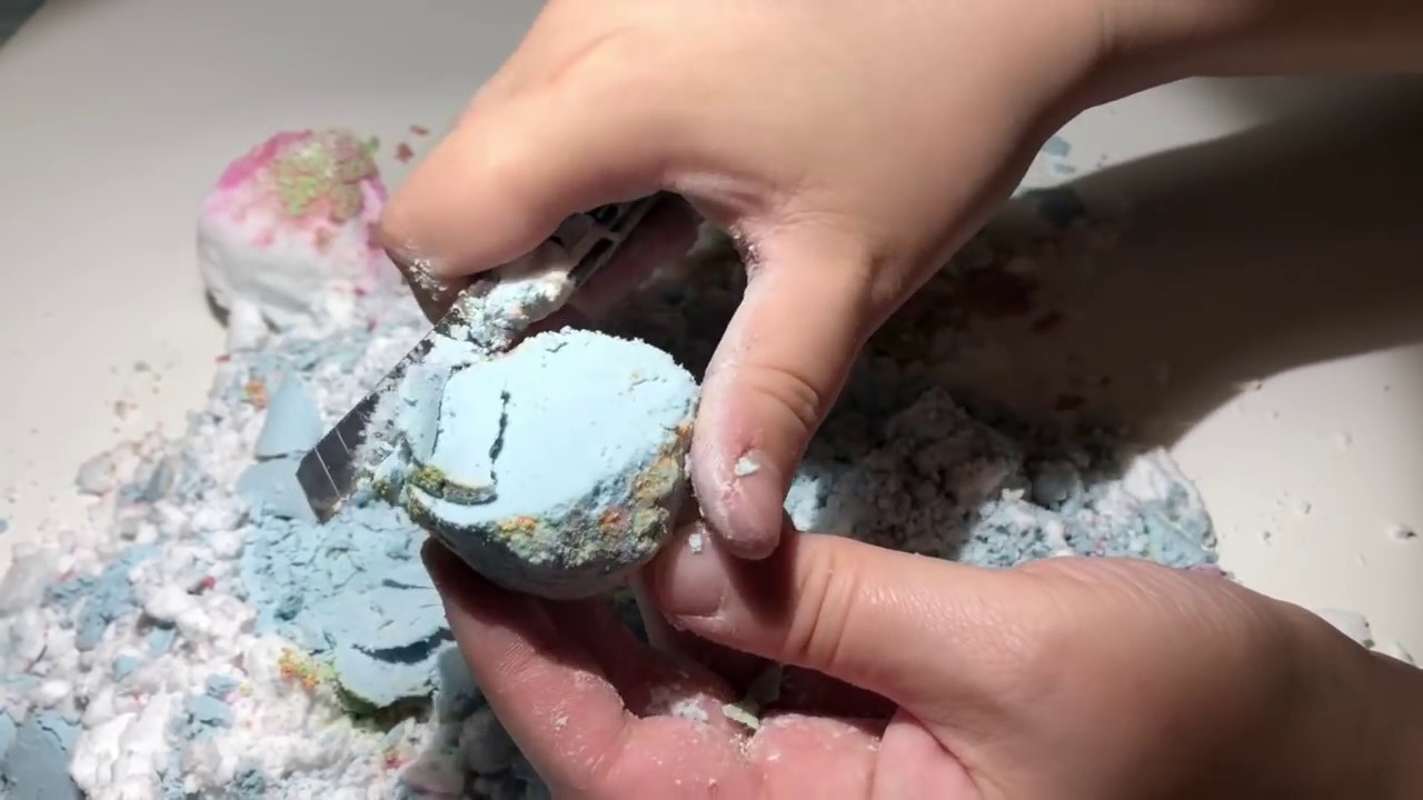 Baking Soda, Chalk, and other Powdery Creations