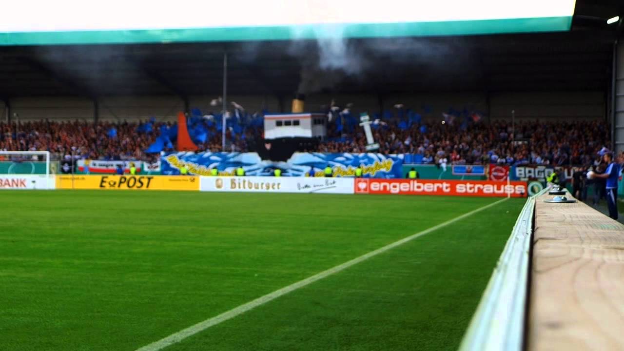 Choreografie DFB-Pokal 08.08.2015 / Holstein Kiel - VfB Stuttgart 1:2