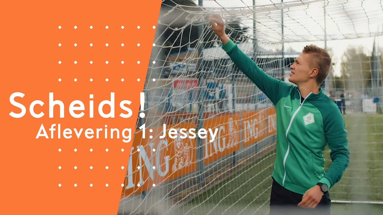 'Spelers van 30 noemen mij u' | Scheids! #1 | Jessey van Pinxteren