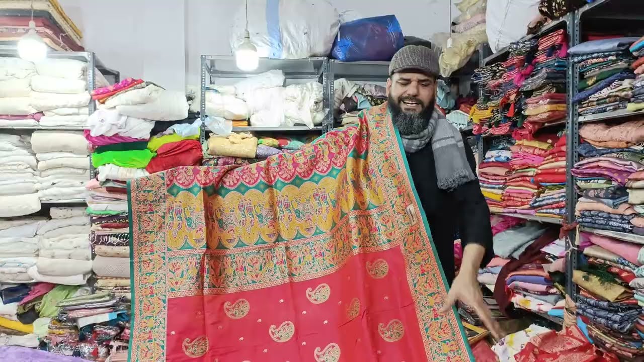 Dola saree silk sarees 🥻katran market shop no 40 ☎️ 9107171400/8459154732