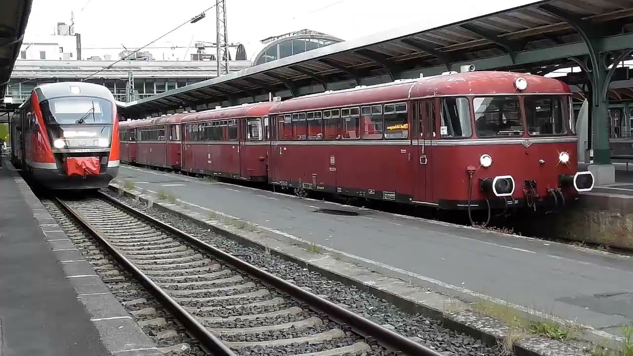 Schienenbus VT 98 ( 4teilig ) Pendelfahrten im Hauptbahnhof Kassel