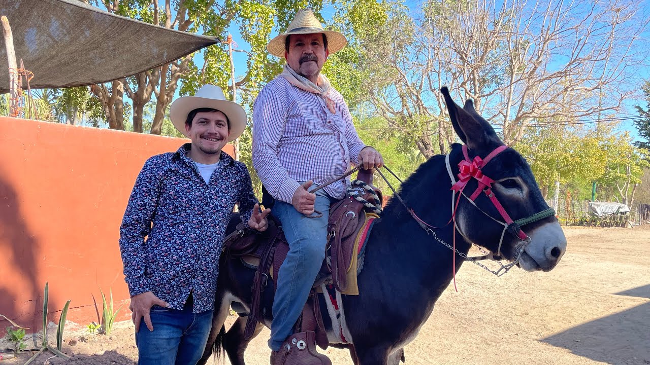 EL NUEVO MEDIO DE TRANSPORTE DE MI APA UN BURRITO 🎁🫏 #ranchero95