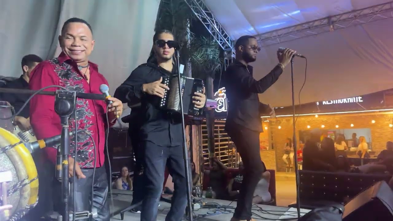 Joe Veras El Hombre De Tu Vida  /  EL RUBIO ACORDEÓN con la La Cama Acotejá Concierto Junto EN VIVO