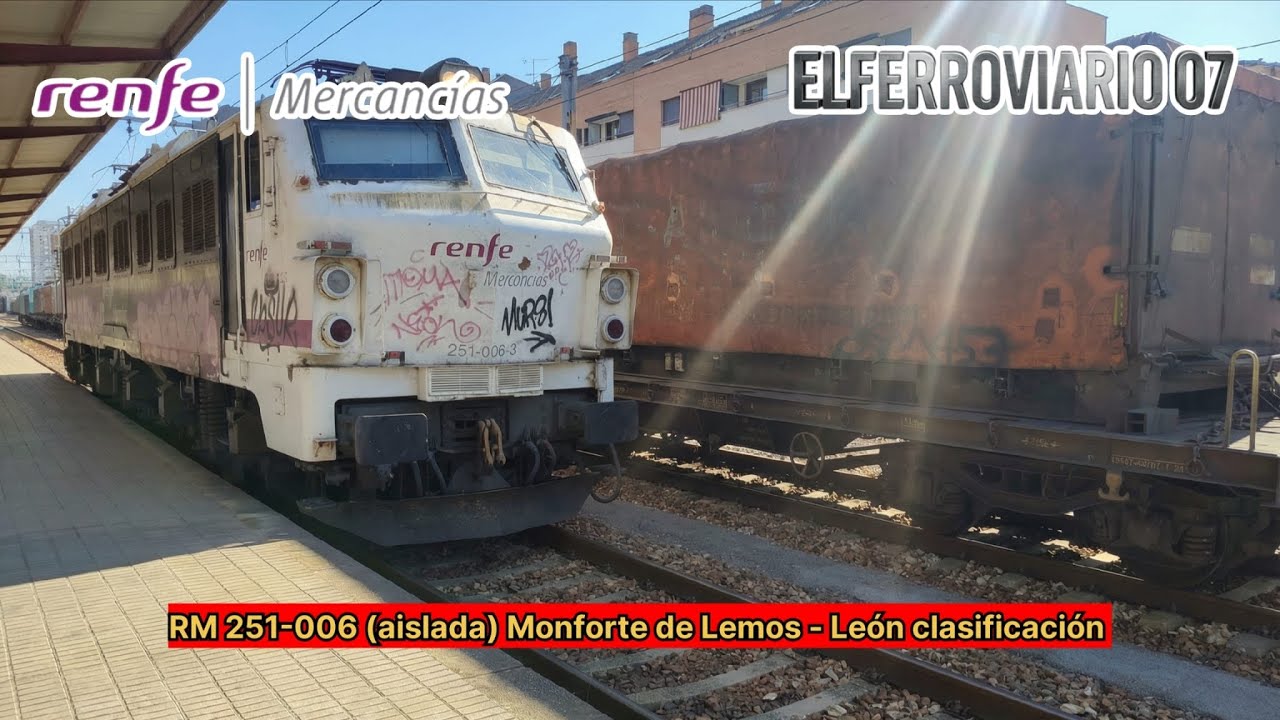 RM S-251-006 aislada a su paso por la estación de Ponferrada (León) destino León clasificación 