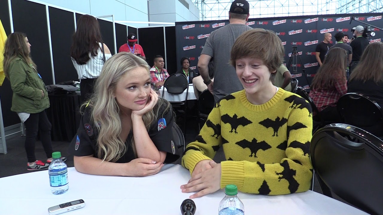 NYCC 2017: Comic Uno The Gifted's Natalie Alyn Lind and Percy Hynes White Interview