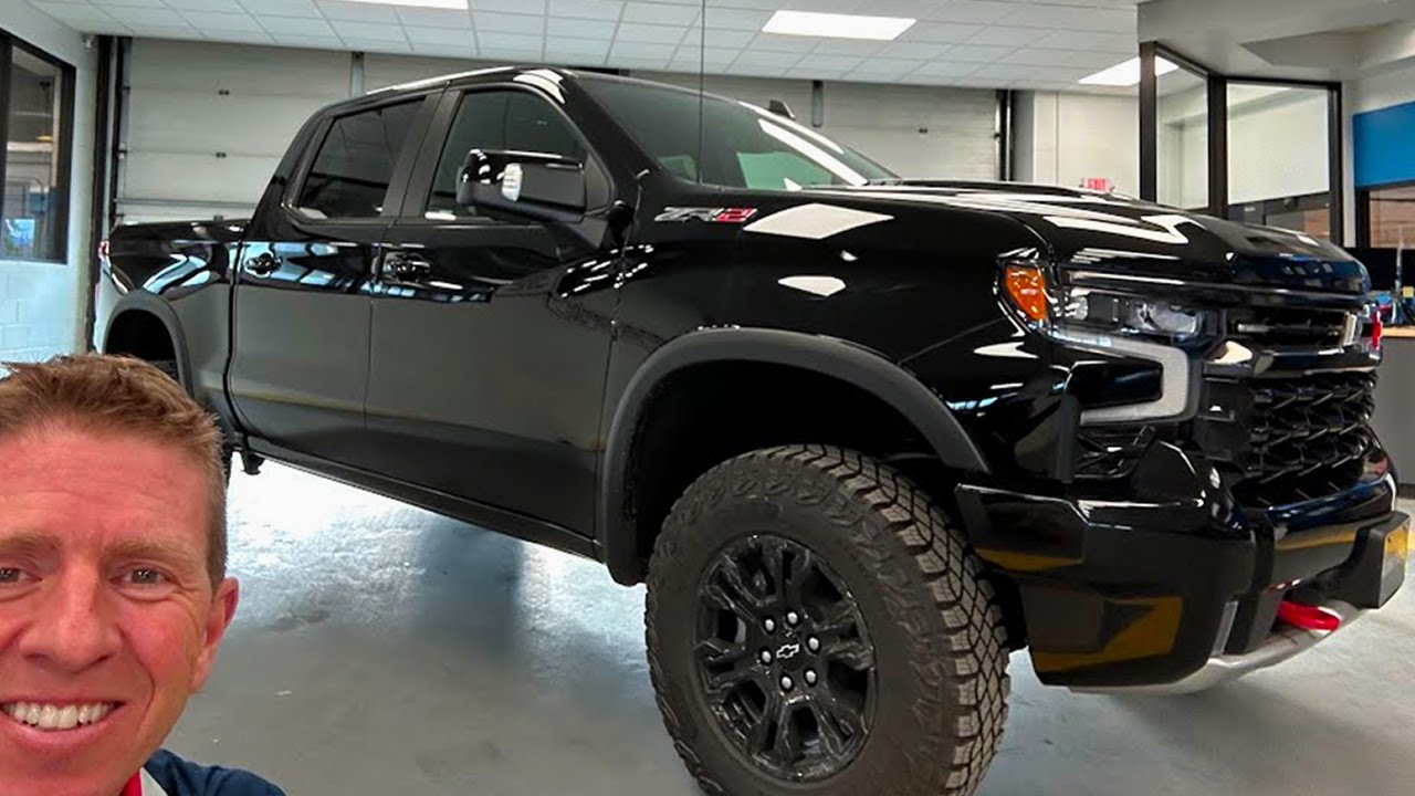 2023 GMC Sierra 2500 AT4 Crew Cab Pickup 6.6 Gas