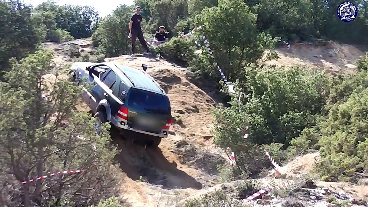 KIA Sorento off road