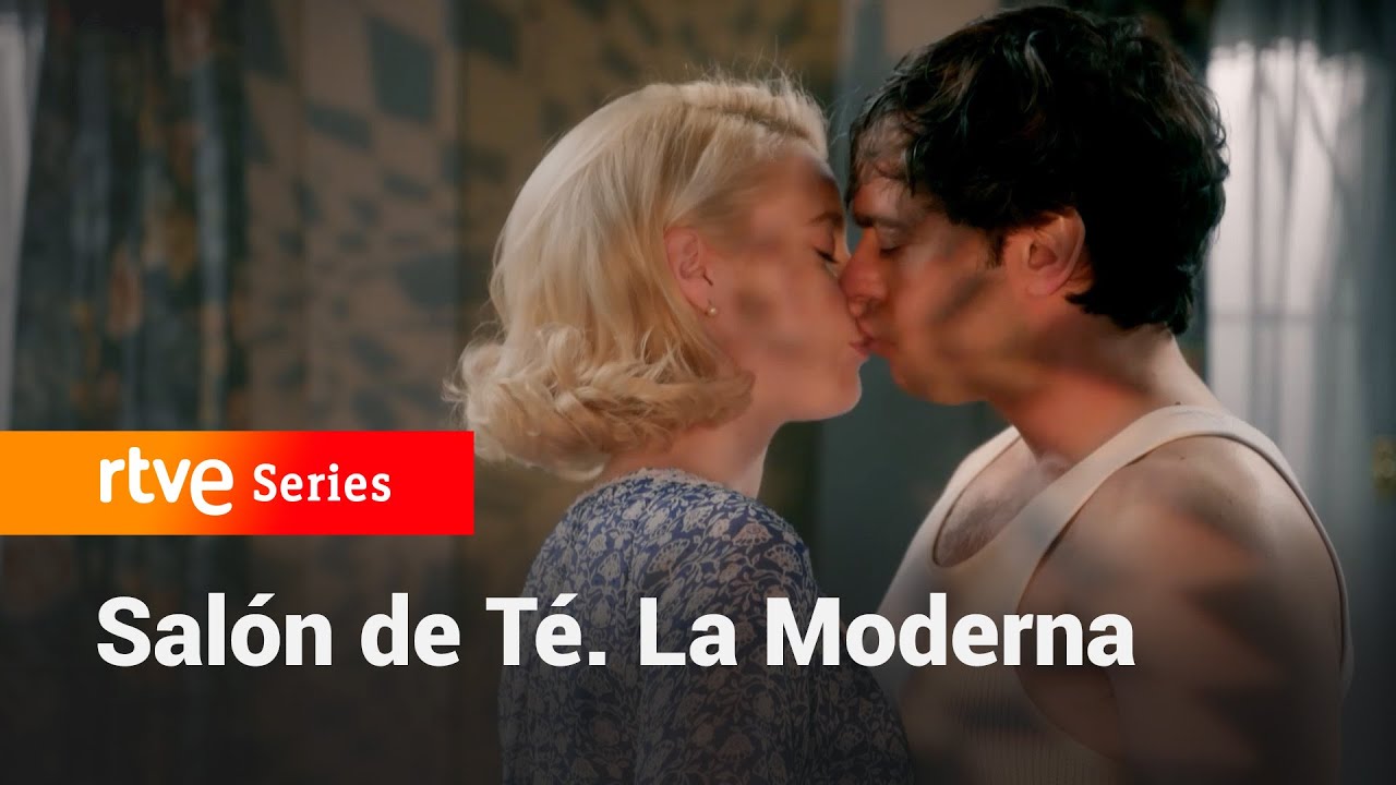 La Moderna: ¡Laurita y Agustín se besan! #LaModerna210 | RTVE Series