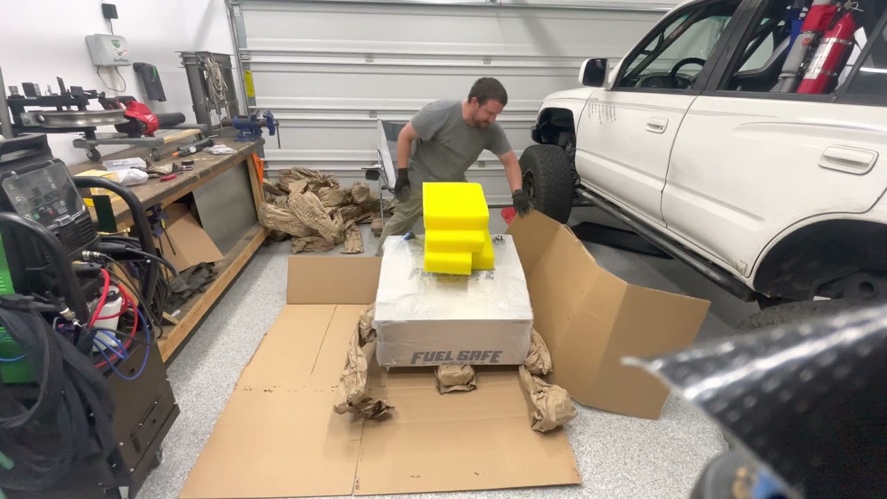Fuel Cell unboxing! Fuelsafe