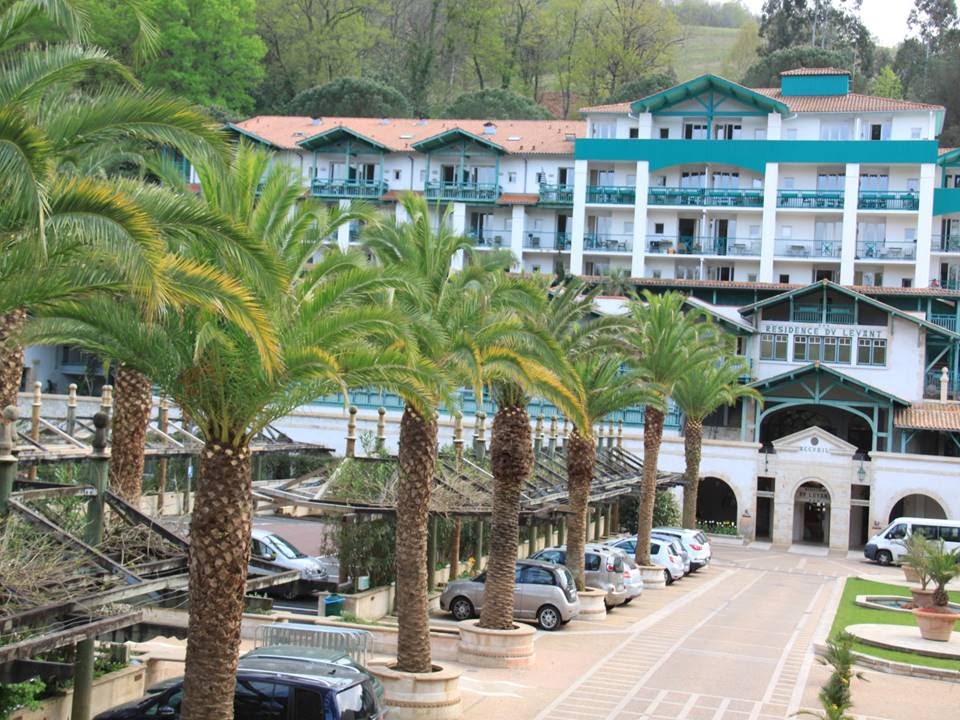 CAMBO LES BAINS  .   LES THERMES