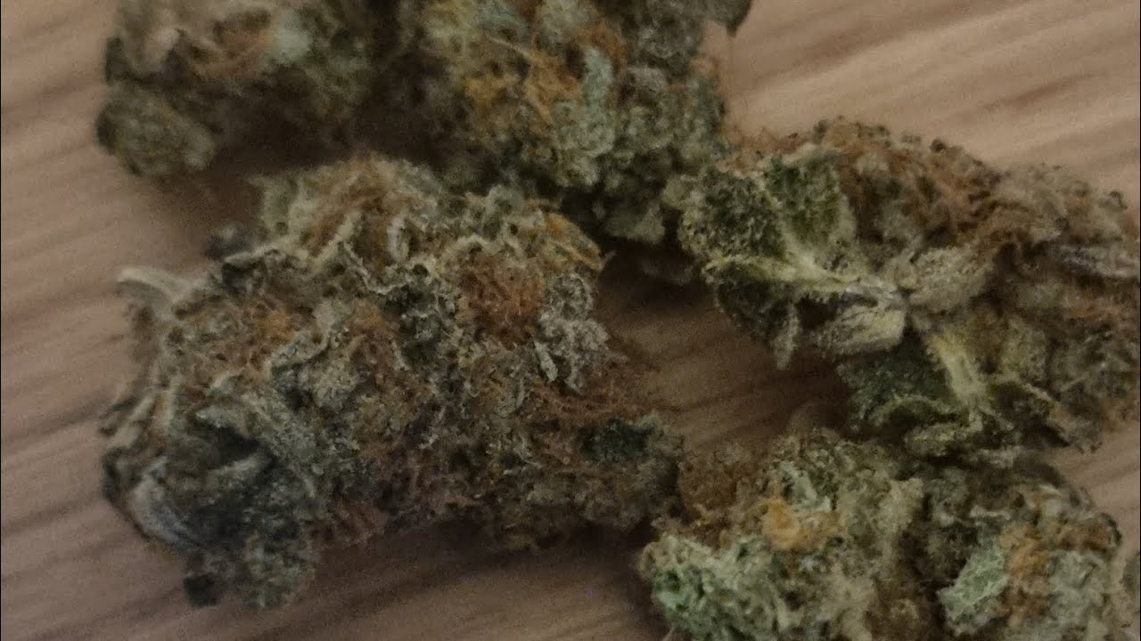 dark rainbow UK weed review and smoke up cannabis rsosos 420