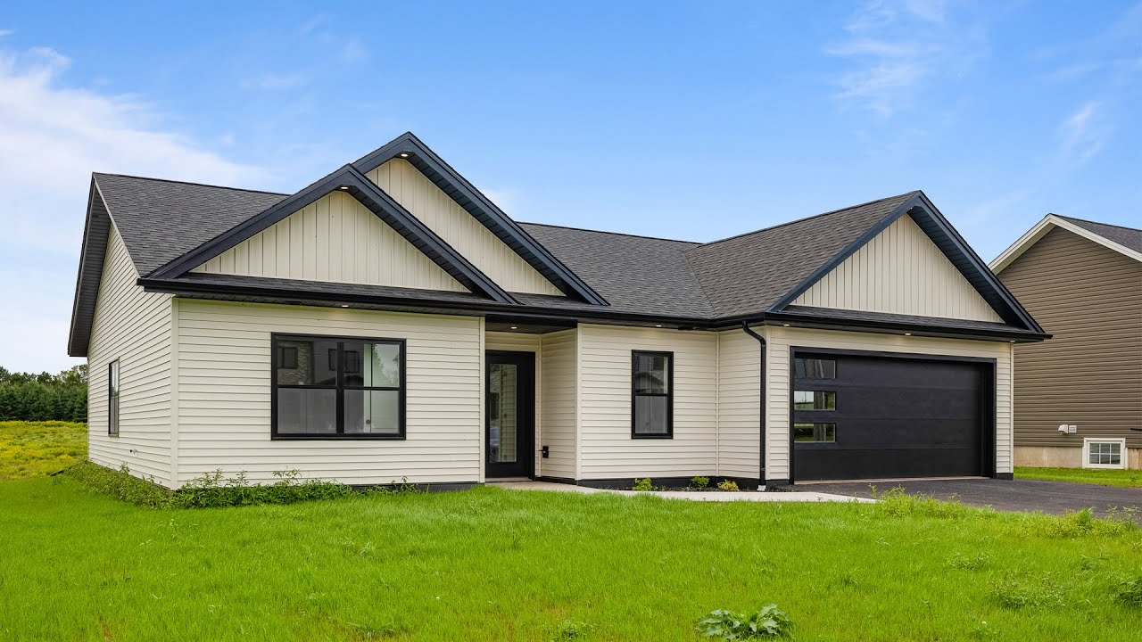 27 MacWilliams Rd, East Royalty PEI