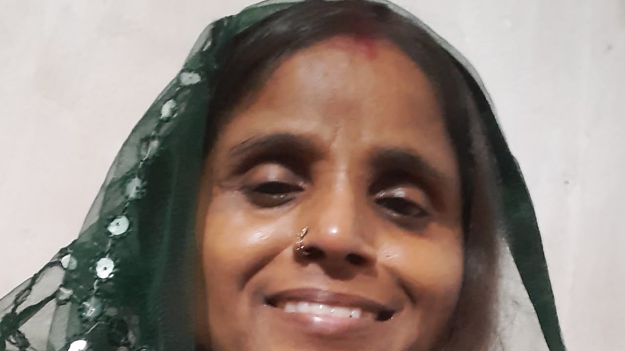 @SeLf singer laLita is live