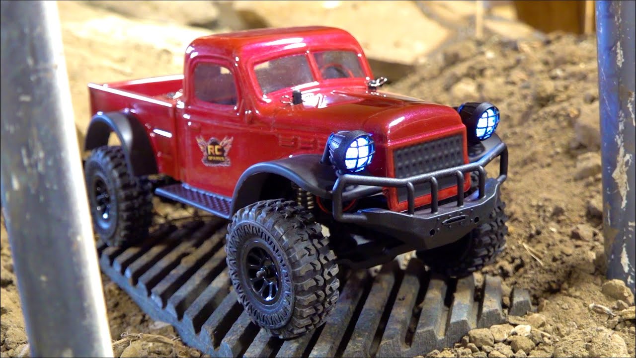 PANDA HOBBY DODGE POWER WAGON против FMS 6x6 ATLAS