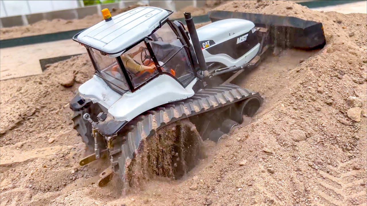 RC TRUCKS, RC TRACTORS, STUNNING RC EXCAVATOR!