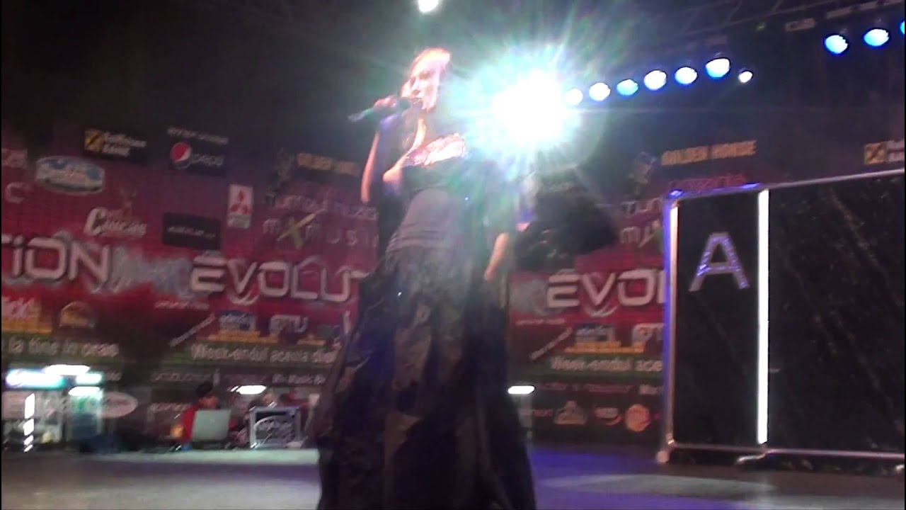 Andreea Balan - Dancing Show MixMusic Tour Mamaia 30.04.11