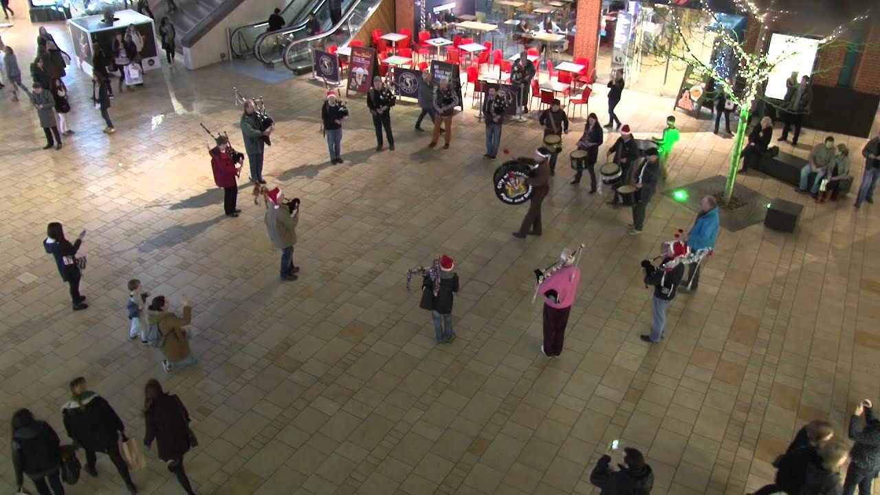 City of Bristol Pipes and Drums 'flash mob' 17 Dec 2014