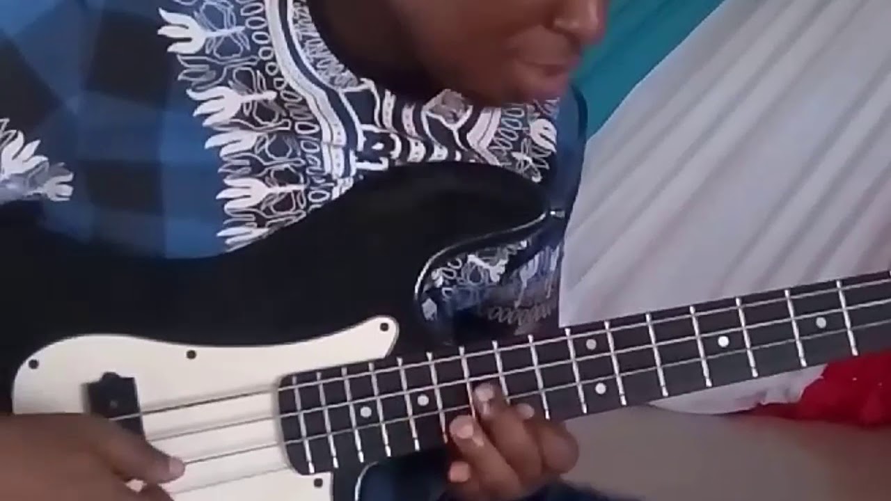 SEBENE BASS GUITAR JIFUNZE