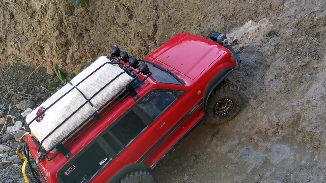 Castle sidewinder 4 and tenshock 906 brushless unsensored motor in a scx10 2