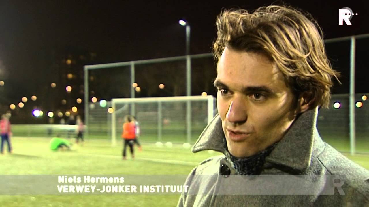 Onderzoek: pedagoog op sportclub helpt