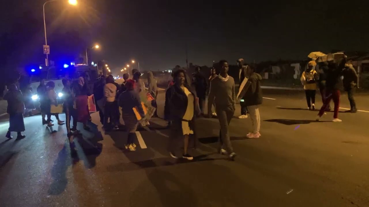 Gate 7 residents v/protest: Wednesday, May 22, 2024