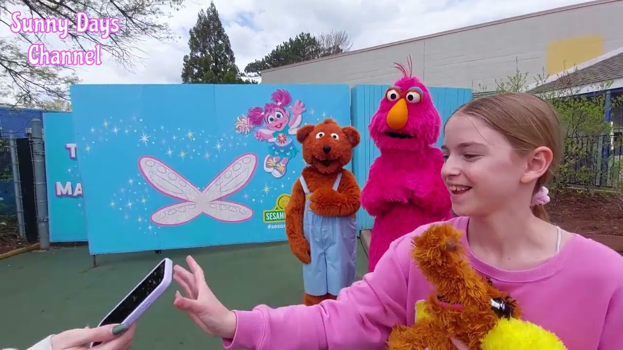 Our Day at Sesame Place | Sesame Street Character Meet & Greet | Storytime Episode | Day 16