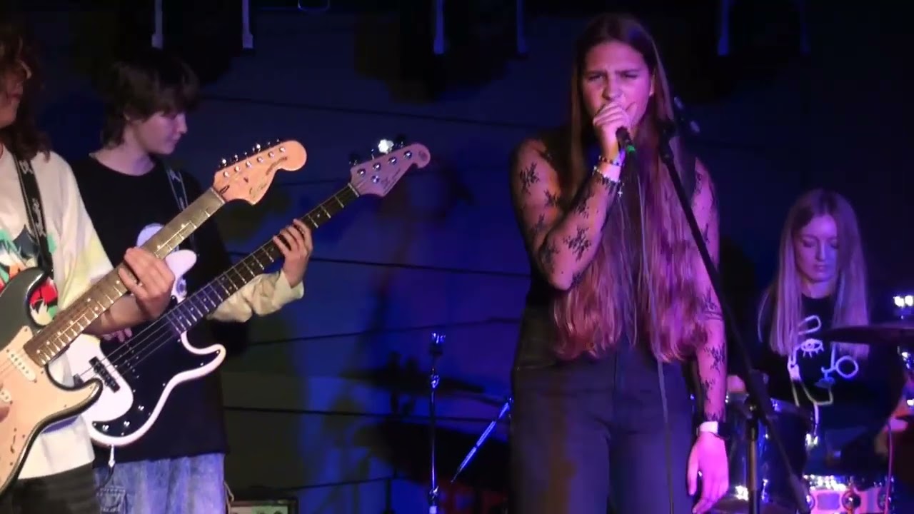 Rebel Girl - Bikini Kill - Velvet Noise - Cover - 2025.10.11