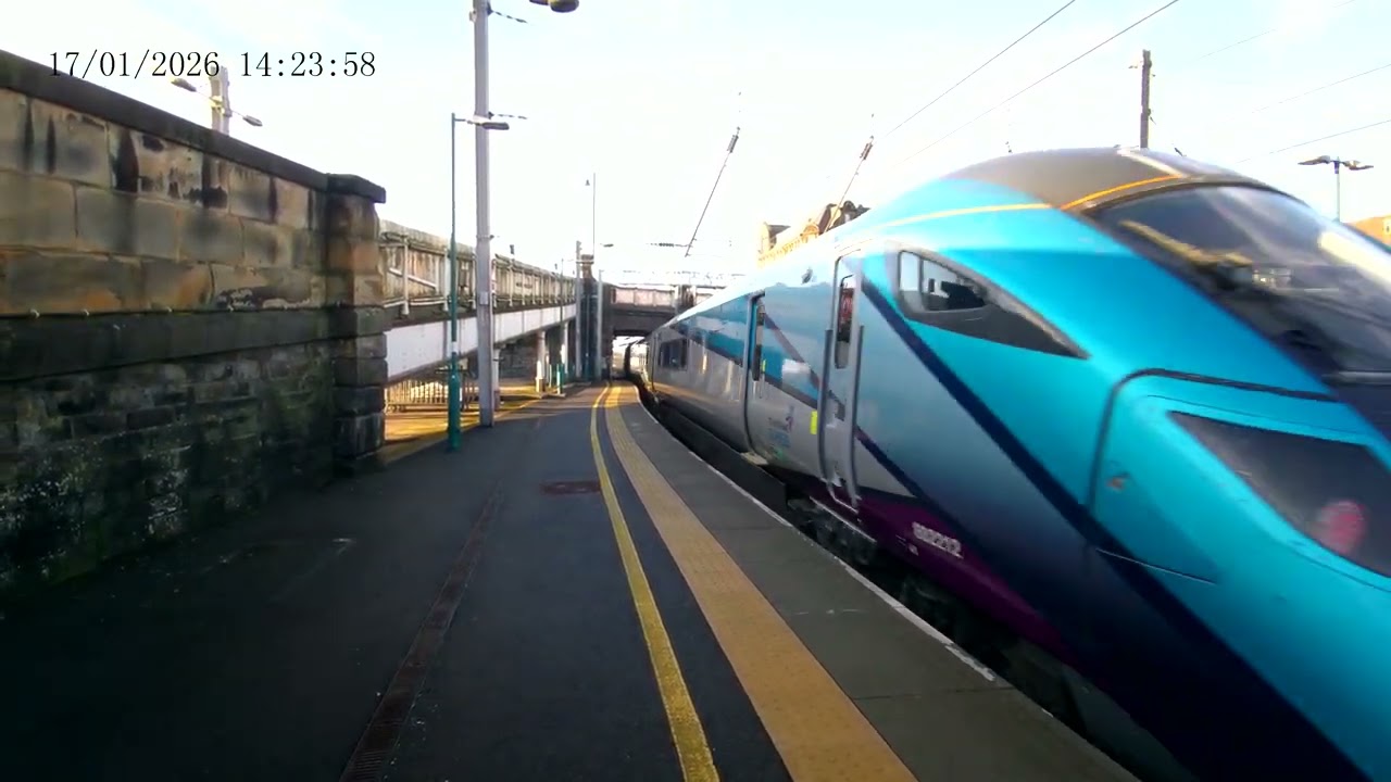 1S56 1204 TPE 802212 Manchester Airport to Edinburgh