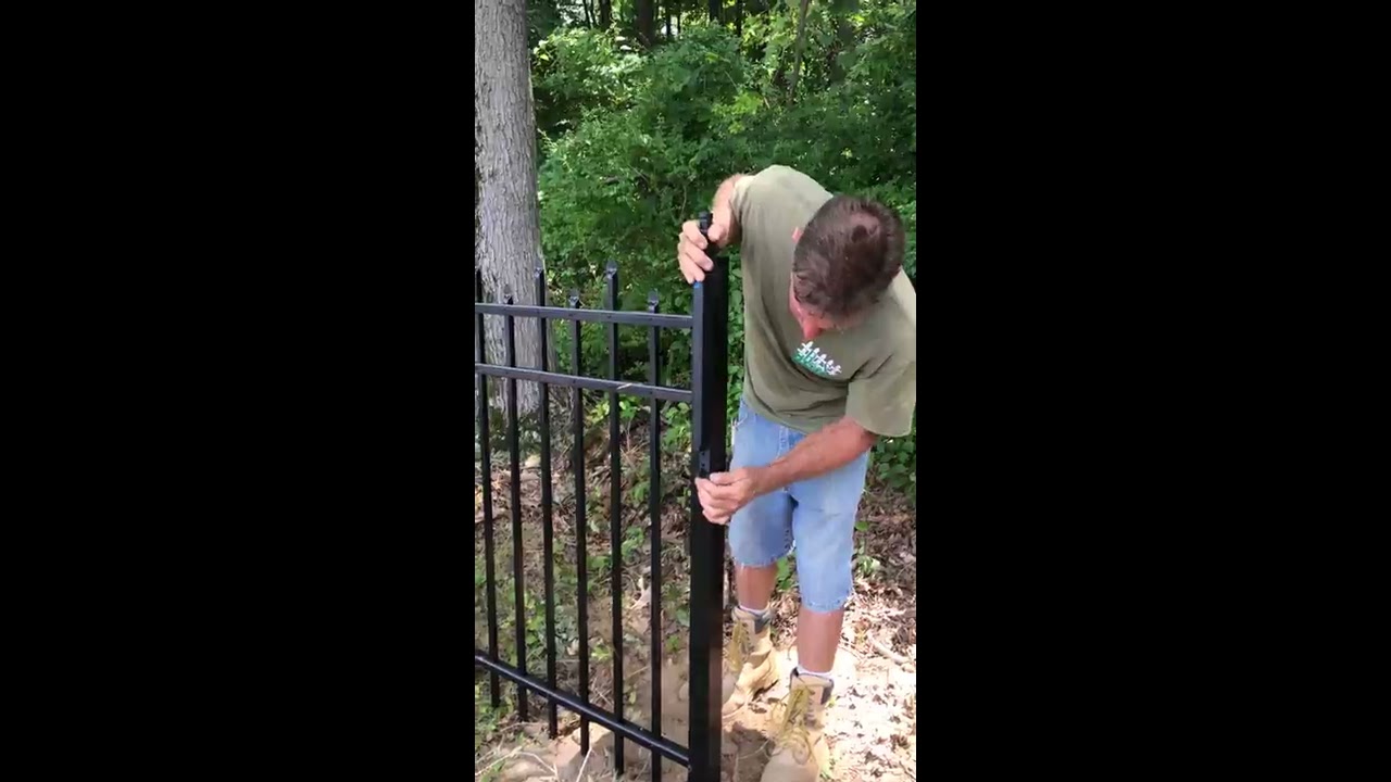 How to install aluminum fence gate and latch | Professionals in Focus