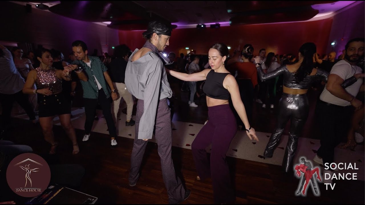 Social Dancing Eloy J Rojas & Laura #live2mambo Budapest
