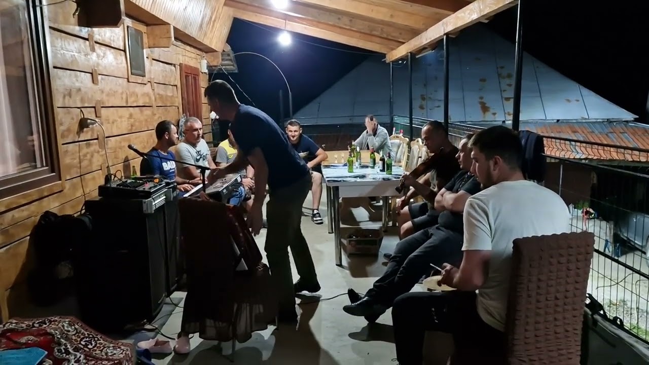 Ioan Bexun Cu Vasile Chut Formația Uloha Poienile De Sub Munte Maramureș