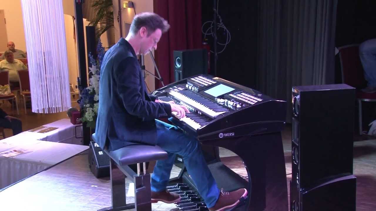 OKEY LIVE 2012 - Weltpremiere der neuen WERSI SONIC Orgel