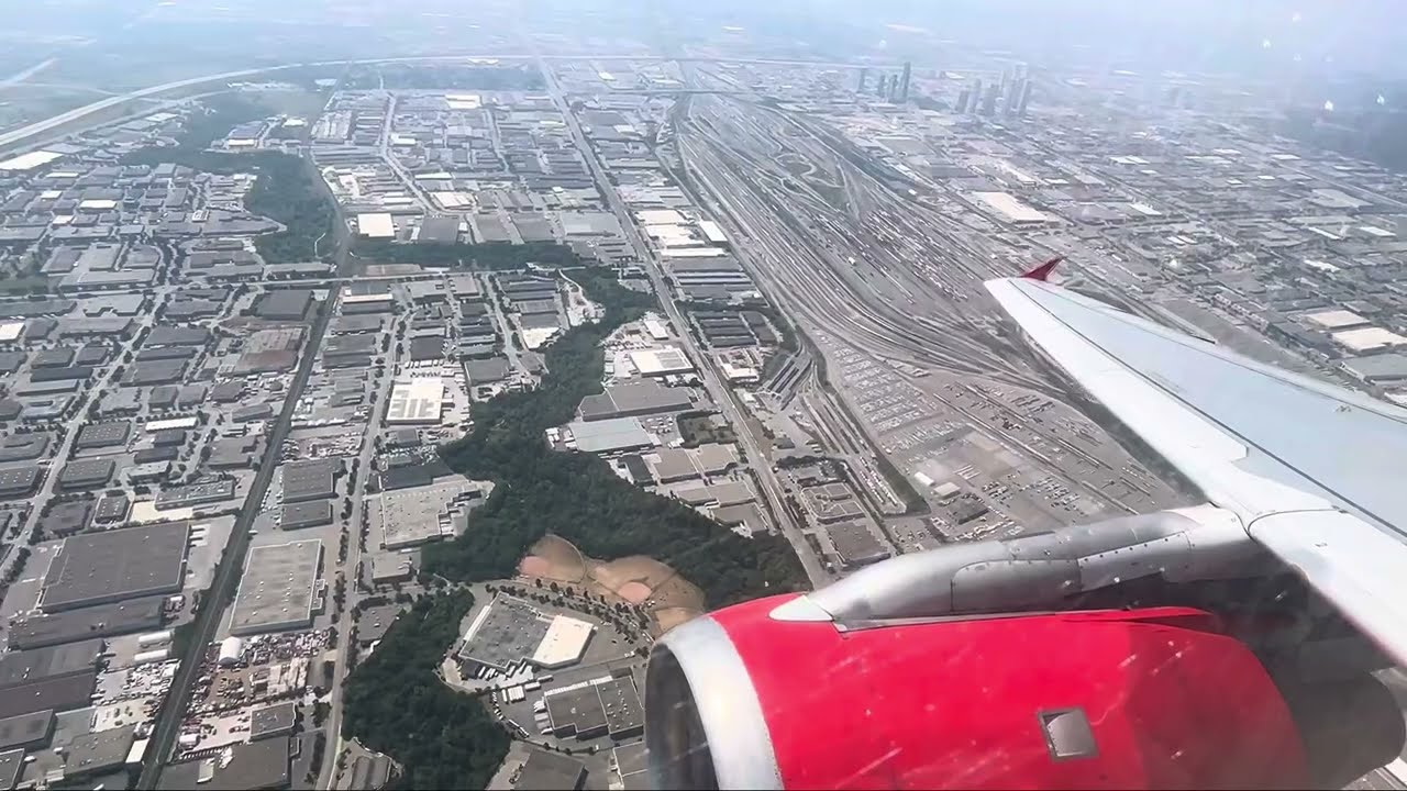 Air Canada Rouge Airbus A319-100 Landing at Toronto Pearson (August 2025) 