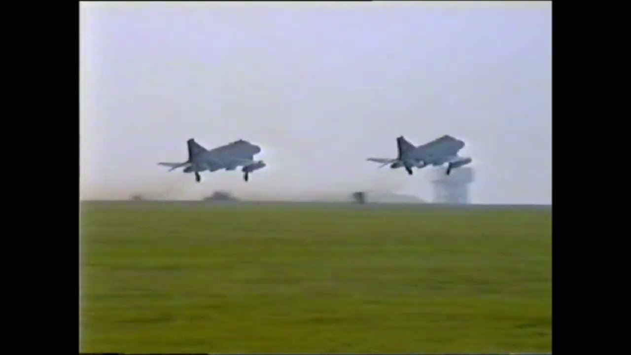 The last Days of the Tigers  74sqn F- 4M Phantoms at RAF Wattisham, 1st October 1992.
