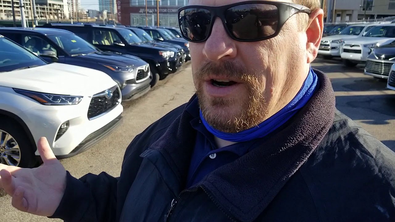 Опция запасного колеса Toyota Sienna Hybrid