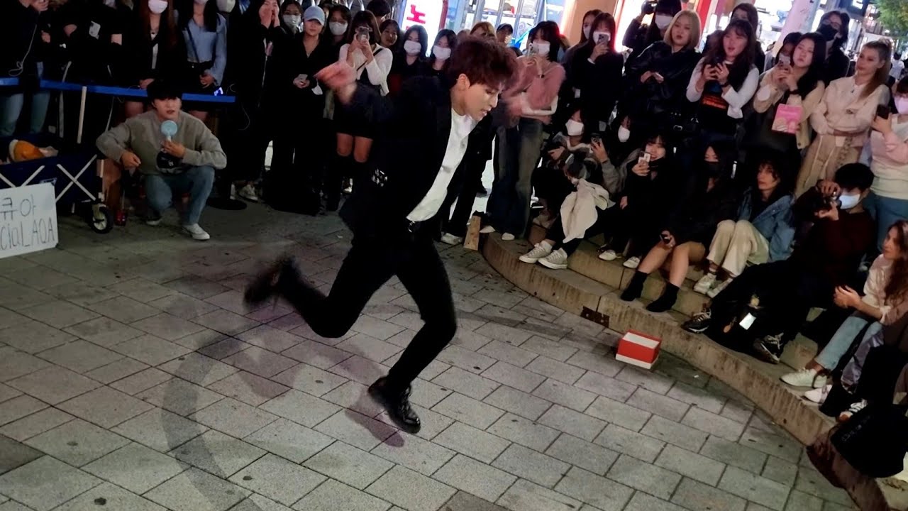 FRIDAY. AQA: HUYU (LEE TAEYOUNG). DYNAMIC SUPERB PERFORMANCE. HONGDAE. [HALA HALA]