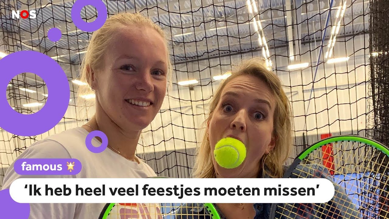 Toptennisster Kiki Bertens beantwoordt vragen van kinderen