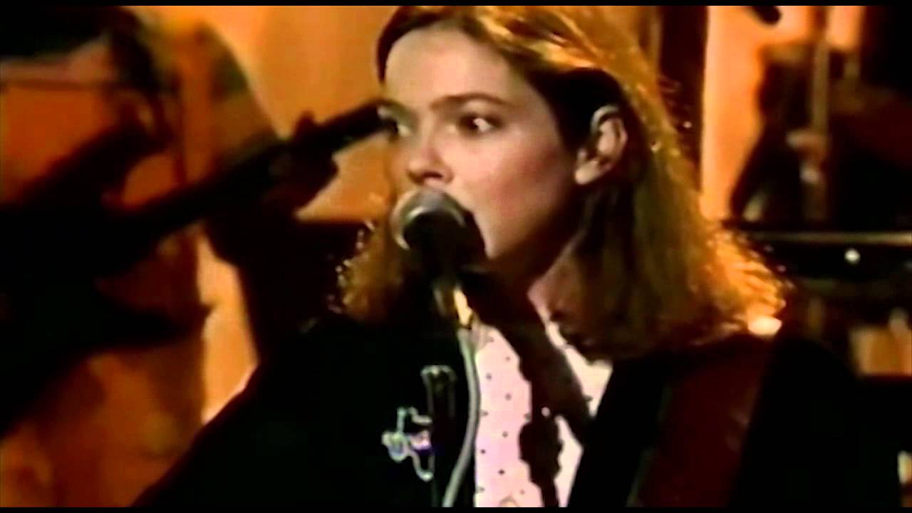 Nanci Griffith - I Wish It Would Rain