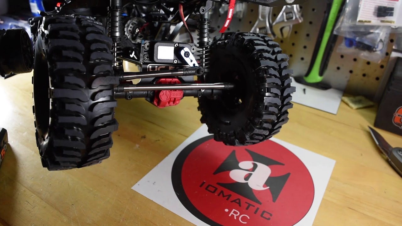 Axial SCX10ii Cherokee Mud Truck - UC Fab Servo Mount Install!