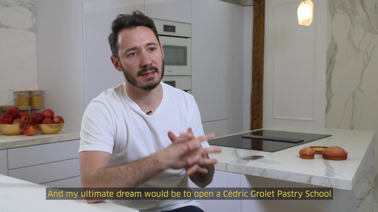 La tarte aux pommes de Cédric Grolet at his Parisian home