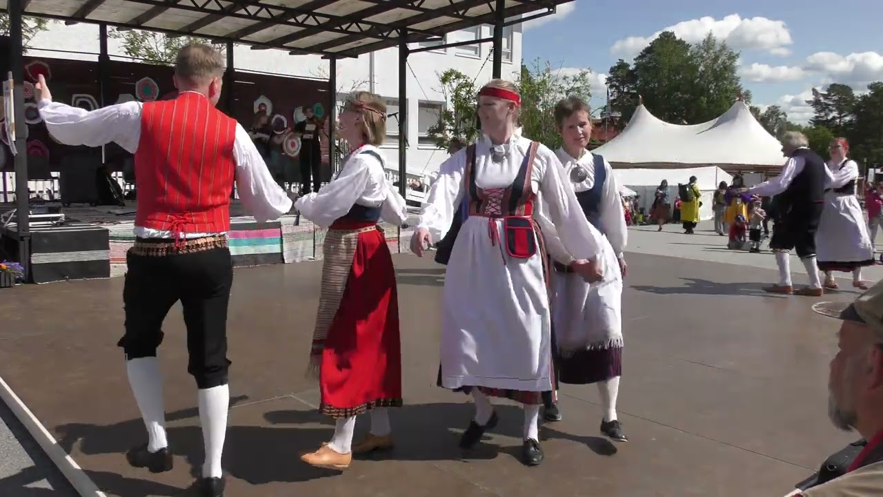 Seuris/Välke + Kokkola Folk Kaustinen Pihalava 9.7.2025