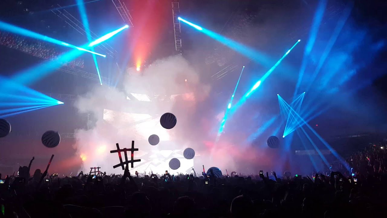Porter Robinson 1 (Big Catzz)