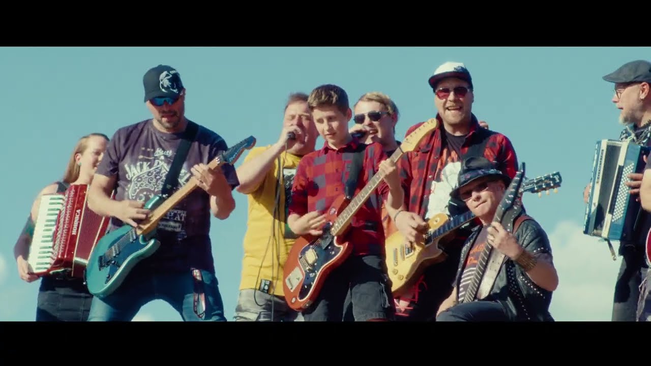 SMASH & Zvlášňý Škola - Nejty rezavý (Official Music Video)