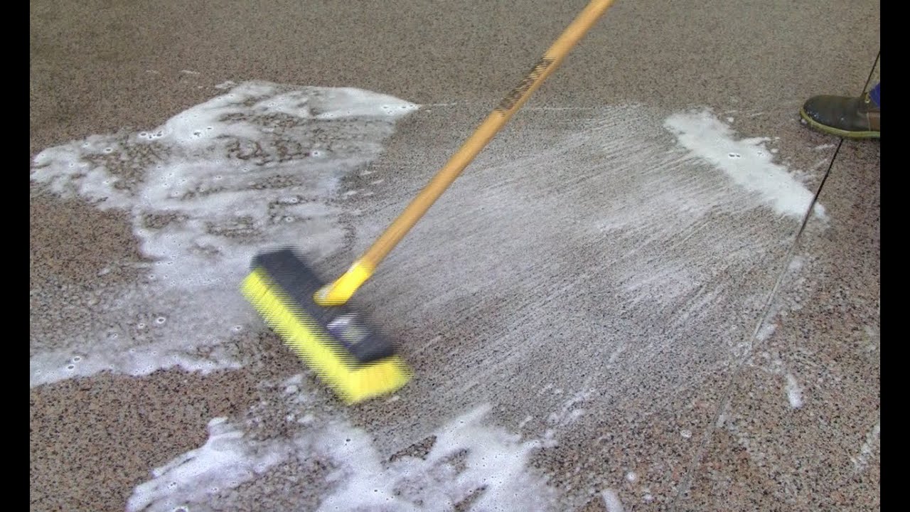 How to Clean a Garage Floor