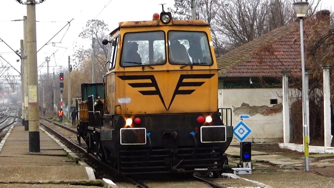 UAM215-070 CFR Infrastructura & Trenuri / Trains in Tecuci - December 2024