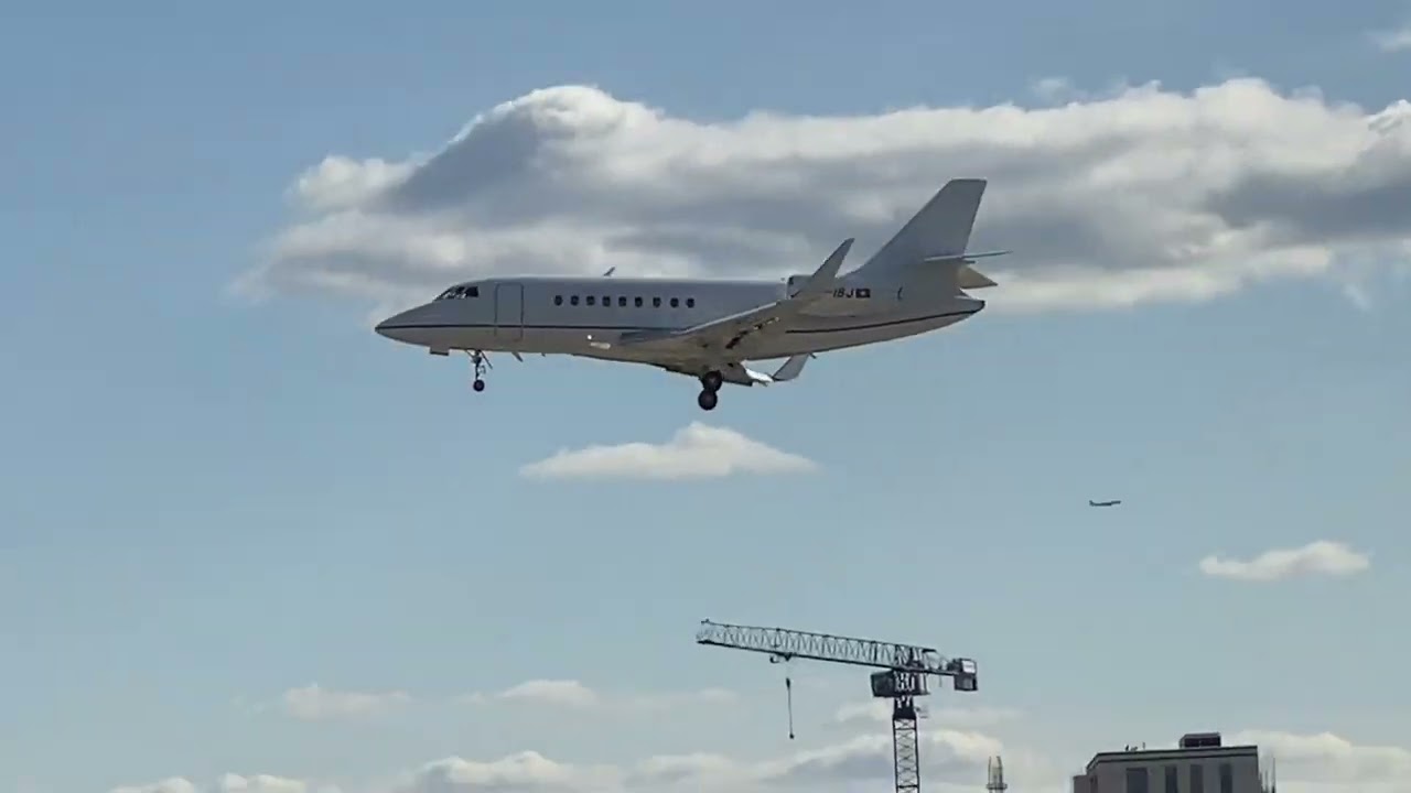 One of the steepest approaches  in the world; London City Airport EGLC