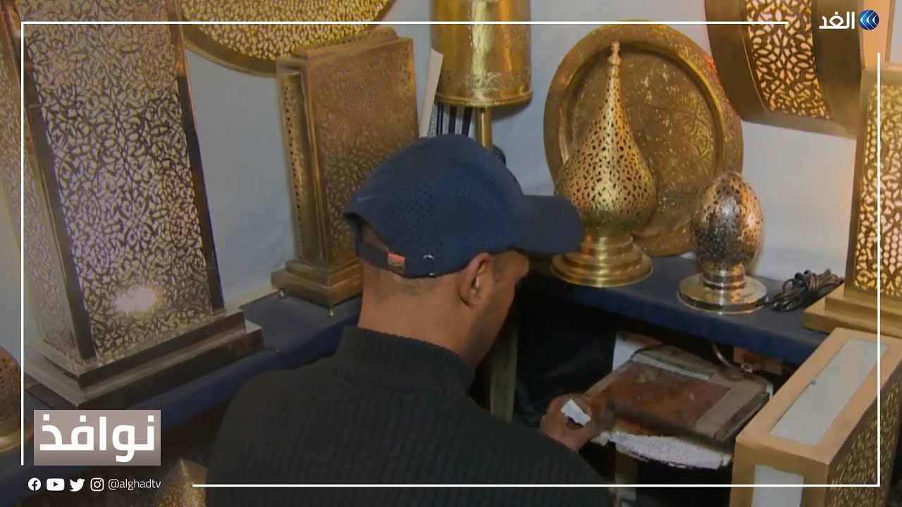 سوق «الصفارين».. معرض مفتوح للنقش على النحاس في فاس المغربية