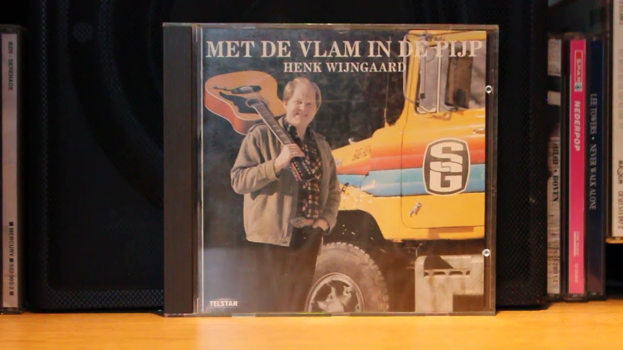 Henk Wijngaard met muziek en zang truck car race