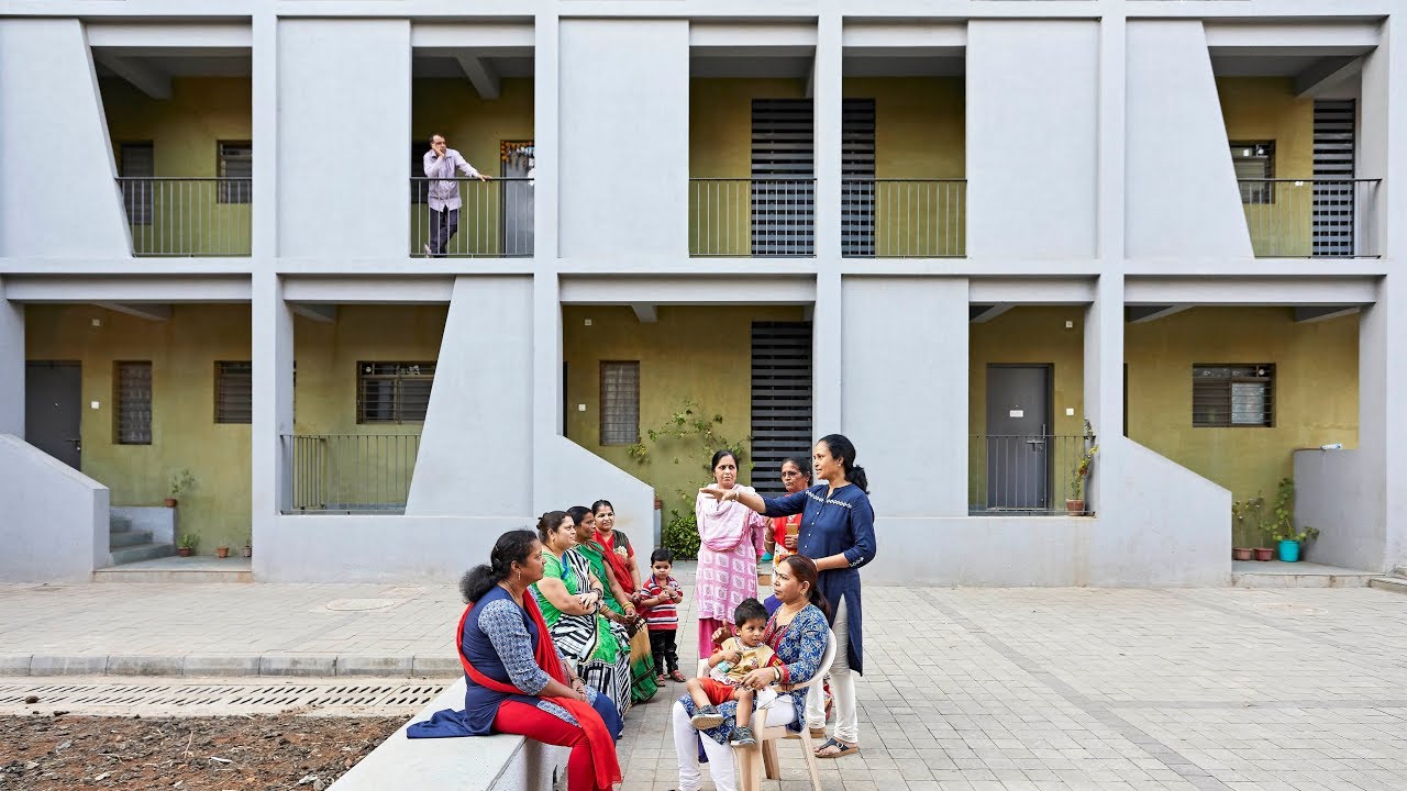 SUBLIME ORDINARINESS: Housing Project by DCOOP Architects