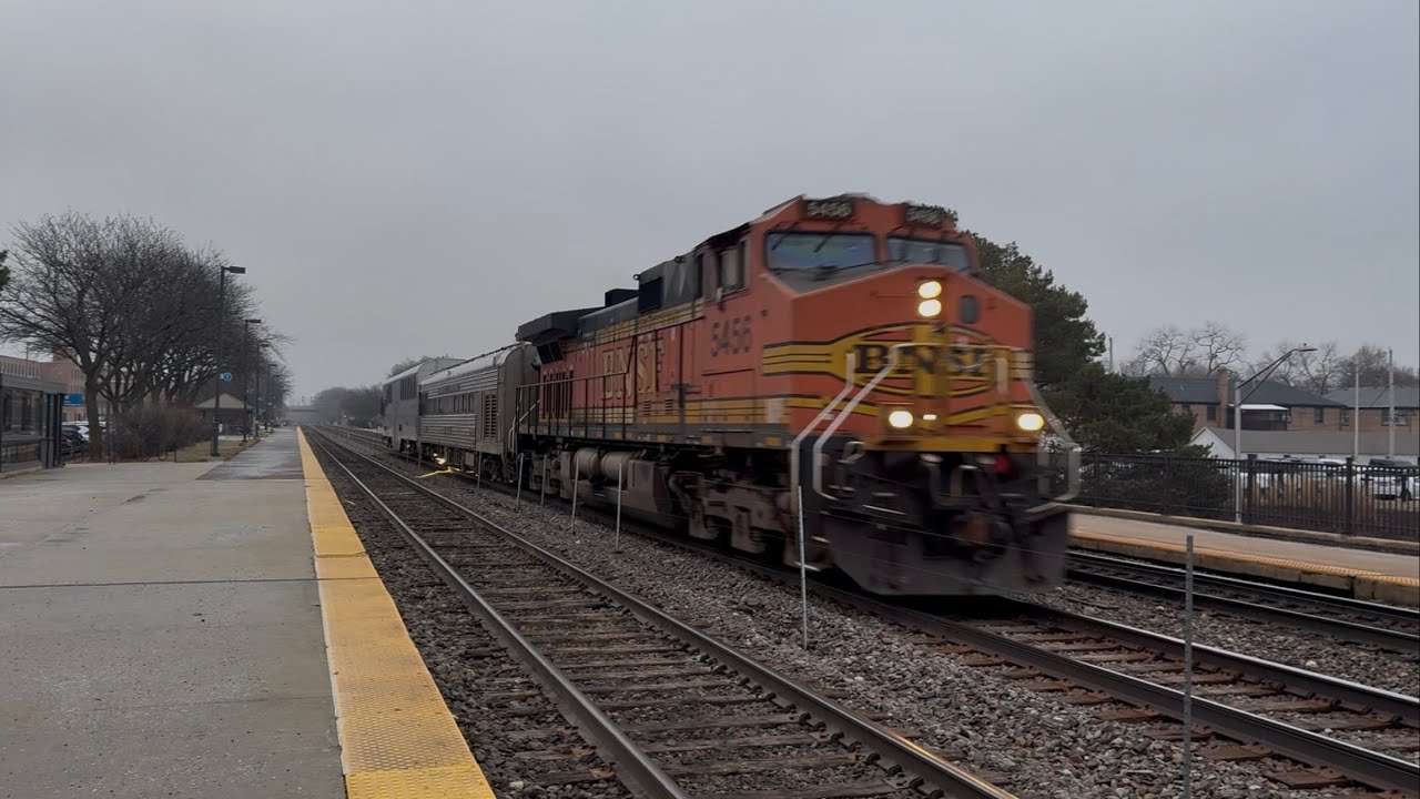 BNSF Executive Movement at Naperville | Inbound Metra Railfanning